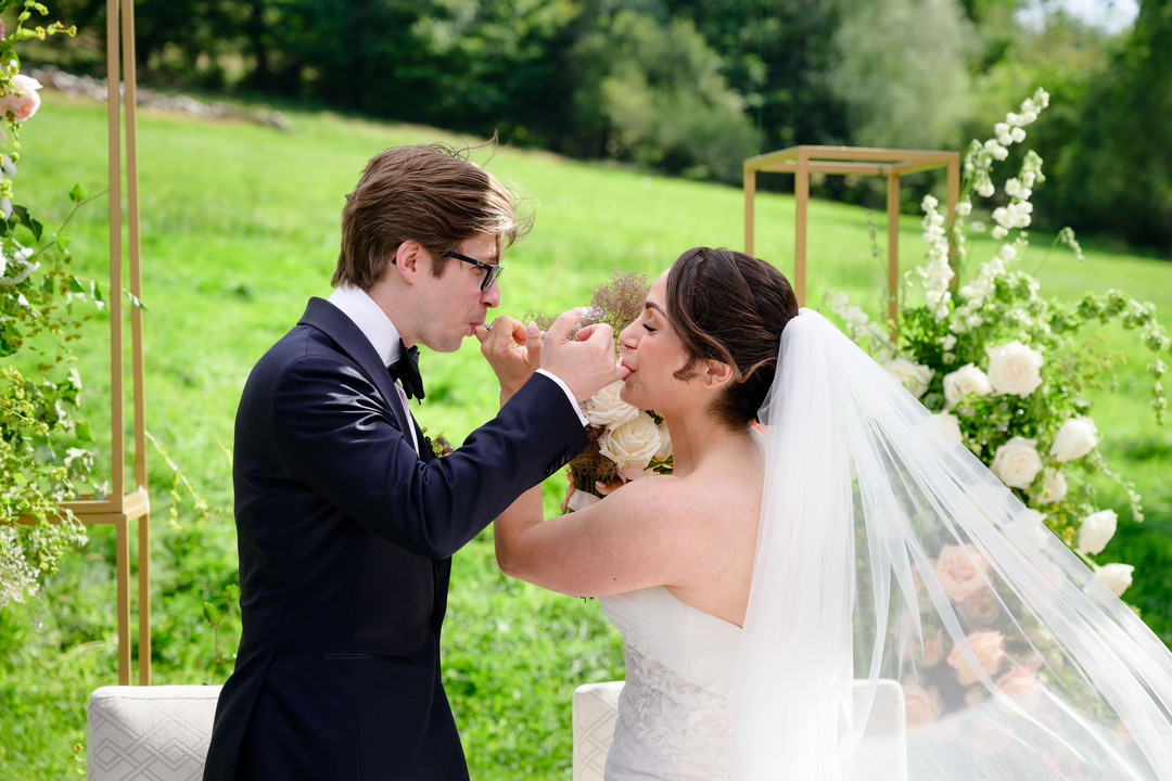 Persian wedding tradition where the newlyweds feed each other honey for a sweet life together.

