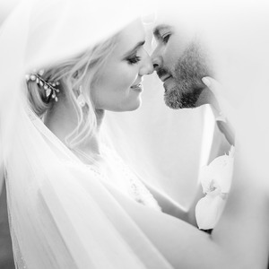 luxury Prague wedding and bride and groom portrait