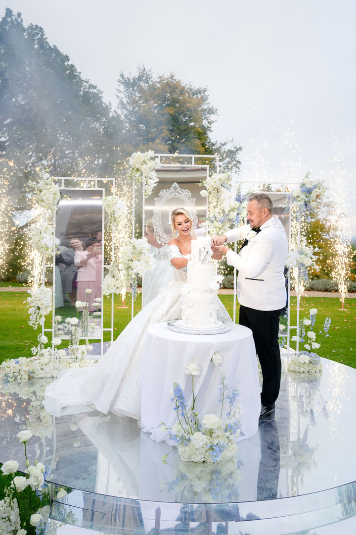 luxury wedding chateau mcely czech republic